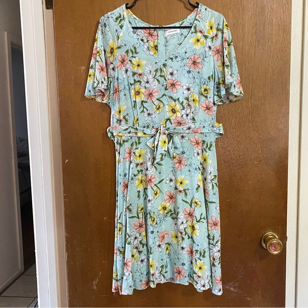 Size 10 floral Calvin Klein dress